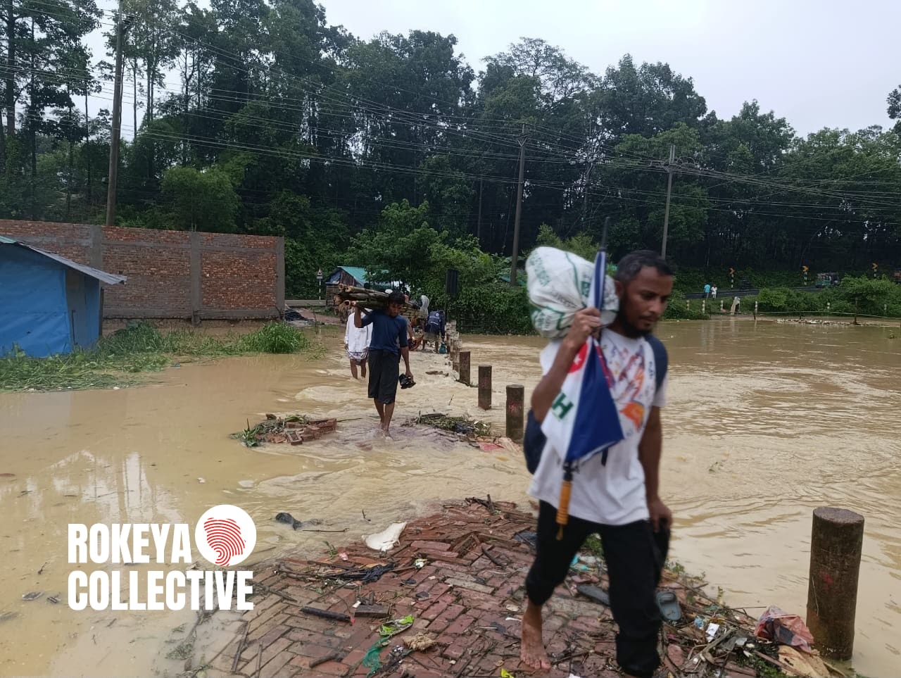 অতি ভারী বৃষ্টিপাতের পর উখিয়ার রোহিঙ্গা শরণার্থী ক্যাম্পে পাহাড়ধস