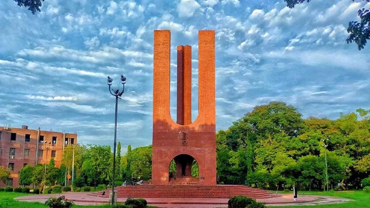 জাহাঙ্গীরনগরে গোপনে ছাত্রীদের ভিডিও ধারণ, নিরাপত্তা নিয়ে শঙ্কা বাড়ছে